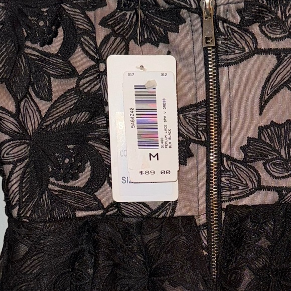 Dynamite peplum dress BNWT medium - Picture 3 of 3